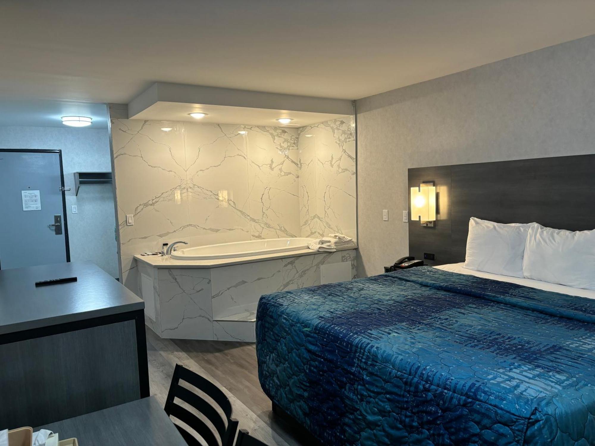 The Wayne Inn Bagian luar foto